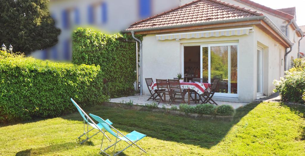 Вилла La Boulonne Festigny  Экстерьер фото